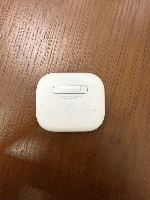 оригинальный кейс AirPods3