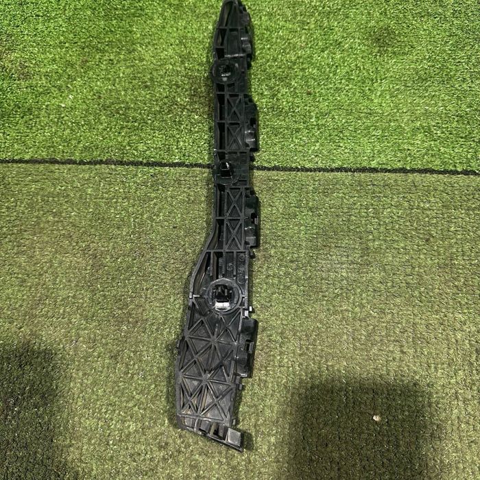 Задний Крепления Бампера Toyota RAV4