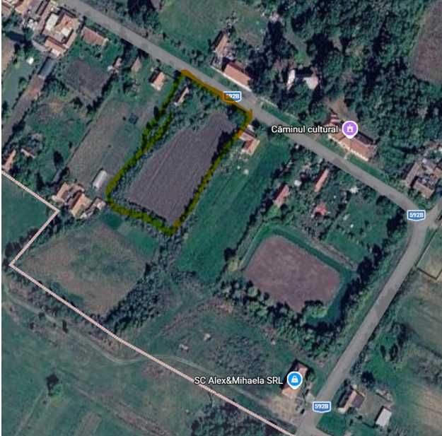 Vand casa cu teren 5360 mp la soseaua principala in Loc Duboz