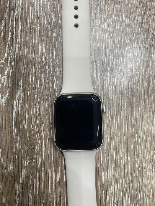 Apple Watch SE, 40 mm. Бежевый