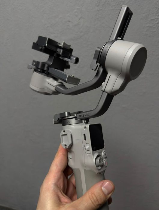Стабилизатор стедикам DJI RS 4 mini