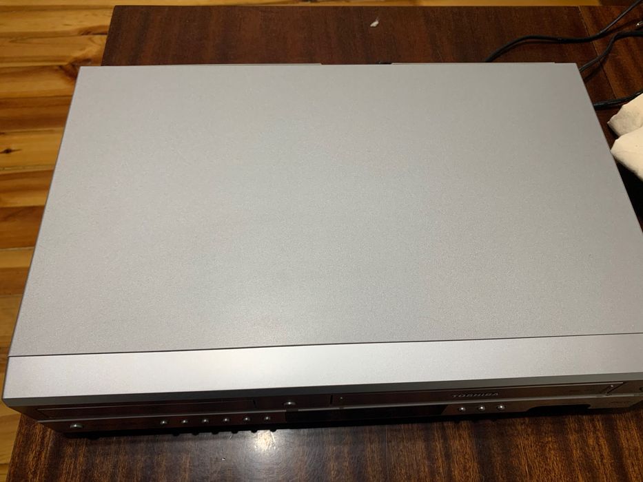 DVD & VHS Tochiba combo