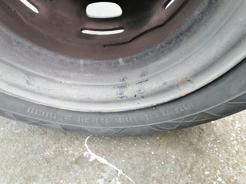 Продавам гуми с джанти различни модели