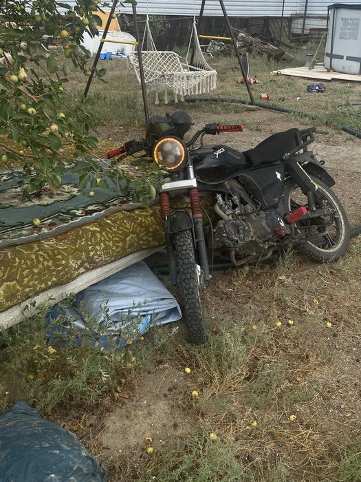 Мотоцикл яки 110
