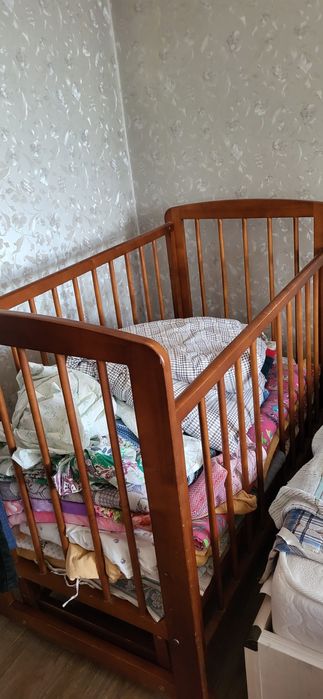 Манеж для детей из дерева.