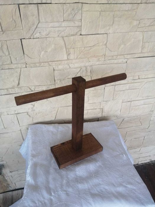 Поставка - стойка за бижута