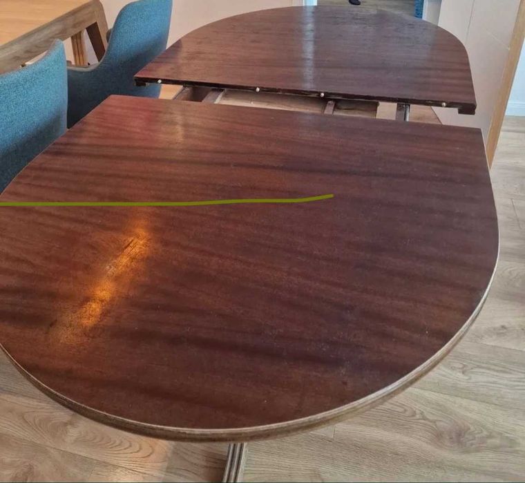 Разтегателна трапезна маса от масив