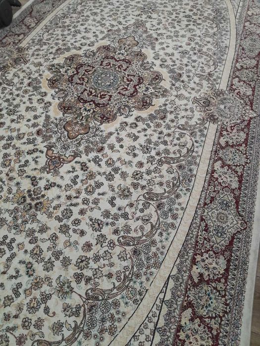 Продам ковер 2*4