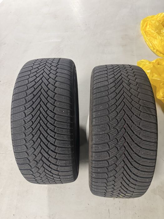 Два броя зимни гуми Бridgestone 245/45/18