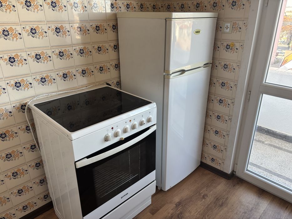 Дава се под наем Четиристаен апартамент в Асеновград - 126 кв.м за 357 € - Снимка #2