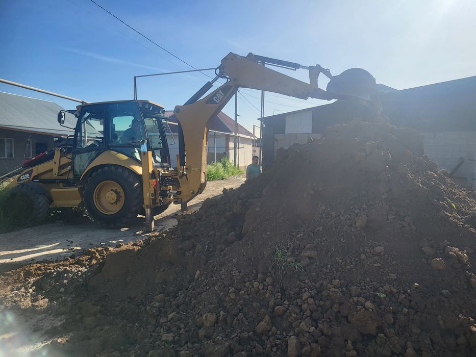 Услуги экскаватора 3в1 и погрузчика. Трактор. Петушок