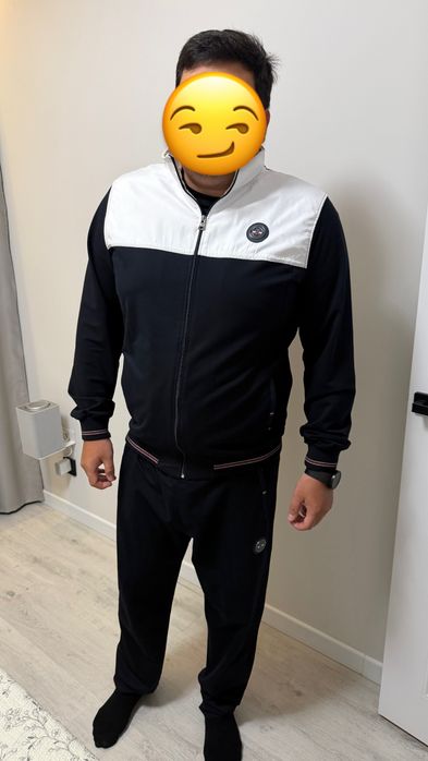 Продам костюм Tommi Hilfiger
