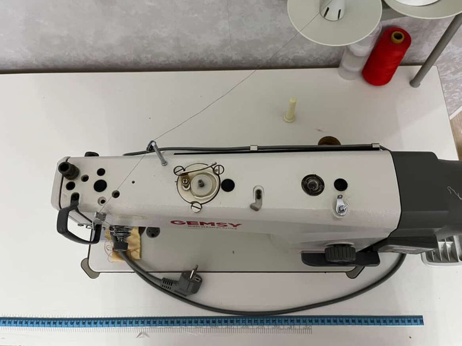 продается швейная машина Gemsy