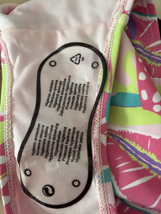 Costum de baie, sutien 95C, chilot mărimea L, nou, cu etichetă