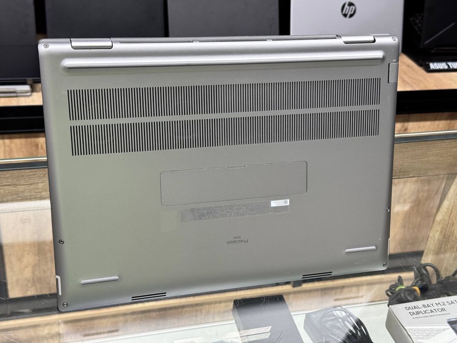 Mobile Workstation DELL Precision 7670