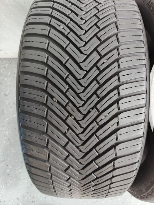 225.40.18 Continental All Season Second-hand