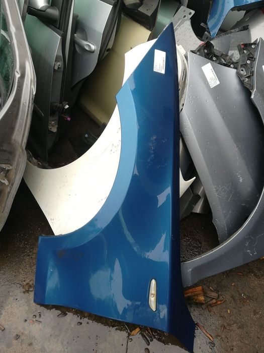 Aripa stanga fata BMW E87 2006 Hatchback