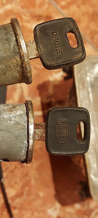 Semnalizari ELBA plafoniera stergatoare vechi Dacia 1300 Aro Ims Dac