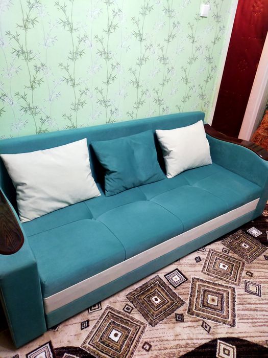 Продам диван+ 2 кресла