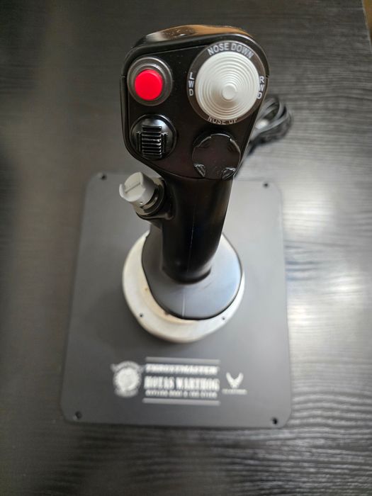 Игровой авиационный джойстик. THRUSTMASTER HOTAS WARTHOG