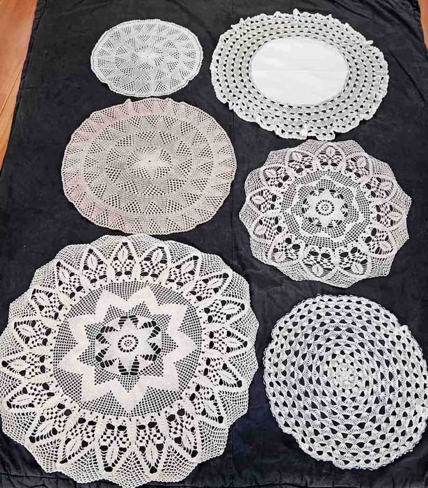 Покривка на една кука - правоъгълна, кръгла, синя, каренца, якички