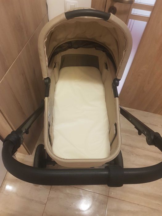 Carucior 3 in 1, Lionelo, Meril, Cu landou de dimensiune XL, Reversibil, Cu scoica auto testata ADAC, Cu accesorii, Pana la 22 kg, Bej