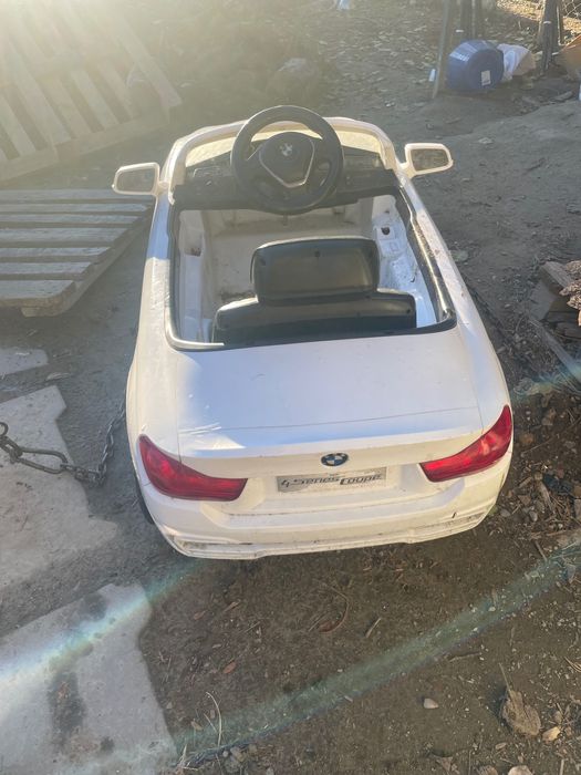 Mașinuța electrică Bmv