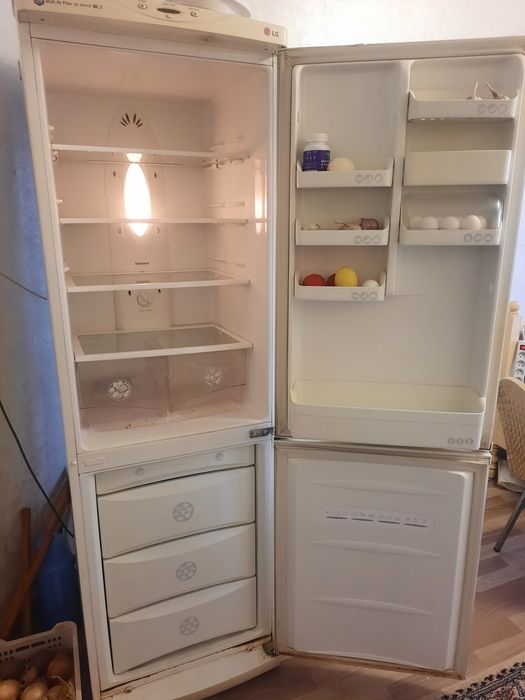 Холодильник б/у продам