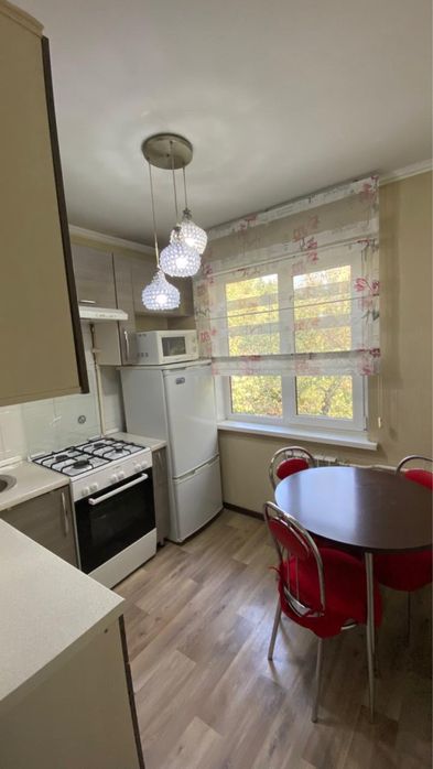 Сдам в аренду 2 - комнатную