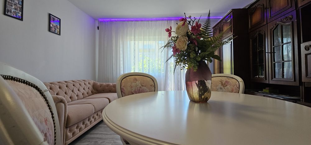 Apartament 4 camere, mobilat,utilat, 2 băi, et 2