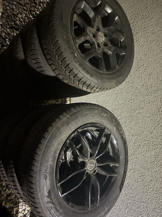Vand tot Lotul Anvelope R14 R15 R16 R17 R18 R19 R20 R22