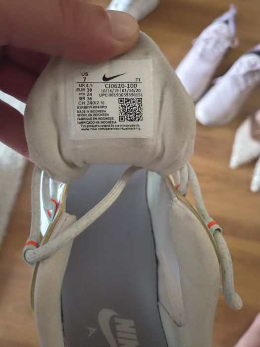 Nike air дамски маратонки 38 номер