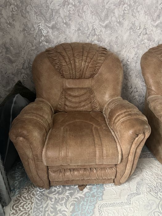 Кресло для гостиной