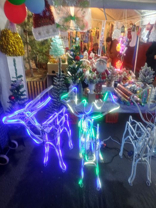 Олень новогодный