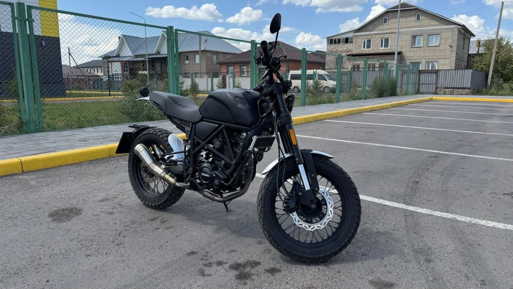 Мотоцикл Скремблер