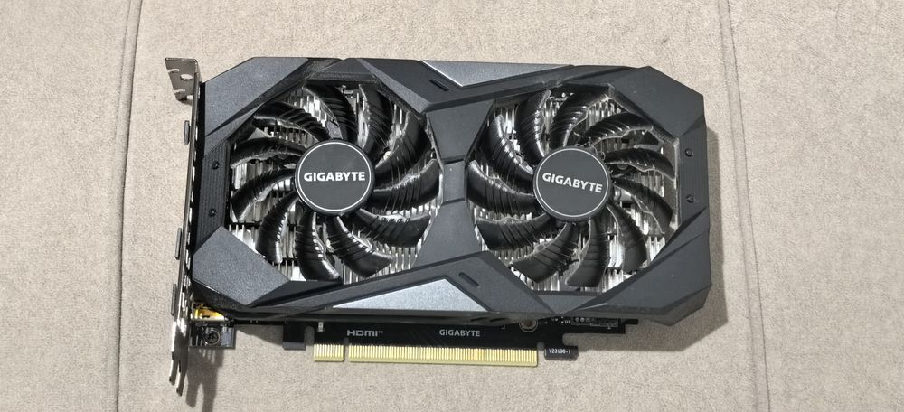 RTX 3050 6GB от gigabyte