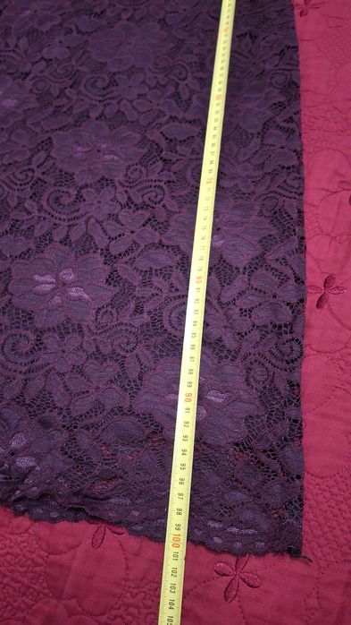 Рокля дантела, бордо