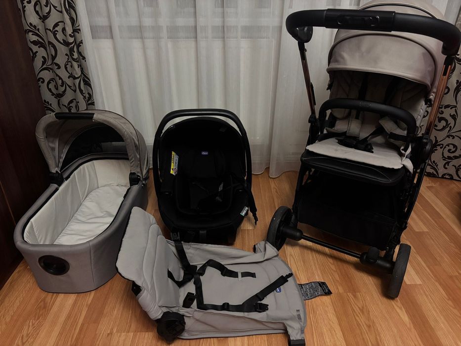 Cărucior Chicco 4 în 1