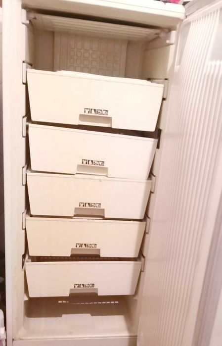 Морозильник "Eniem"