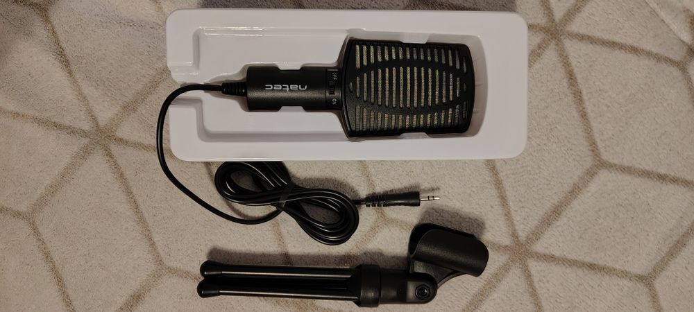 Microfon unidirectional nou, pentru gaming sau youtuberi, tiktok etc.