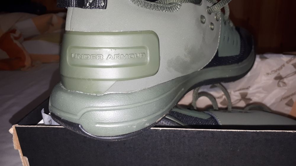 Маратонки under armour ЦЕНАТА НЕ СЕ КОМЕНТИРА!