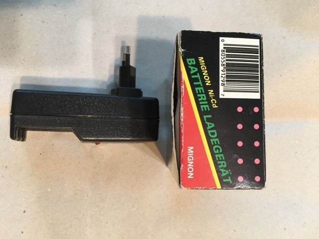 Зарядно за акумулаторни батерии MW1298