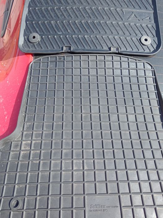 Продам полики на ауди А4