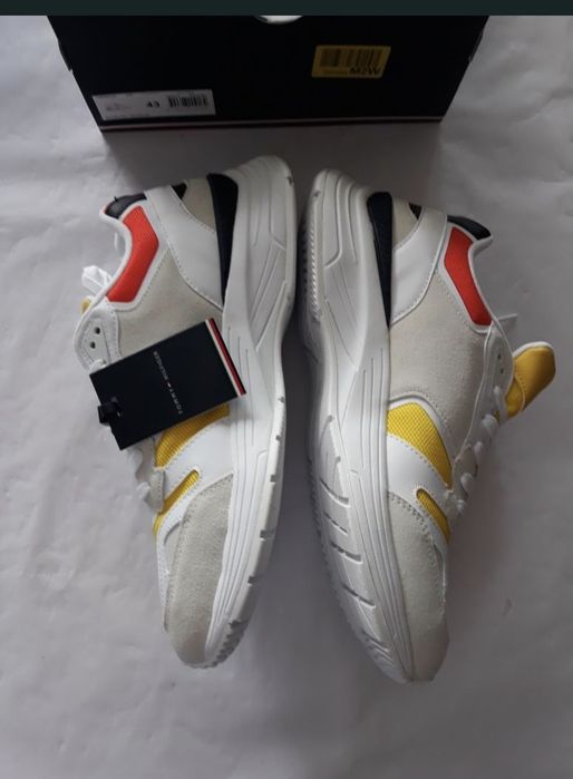 Tommy Hilfiger nr 43 originali
