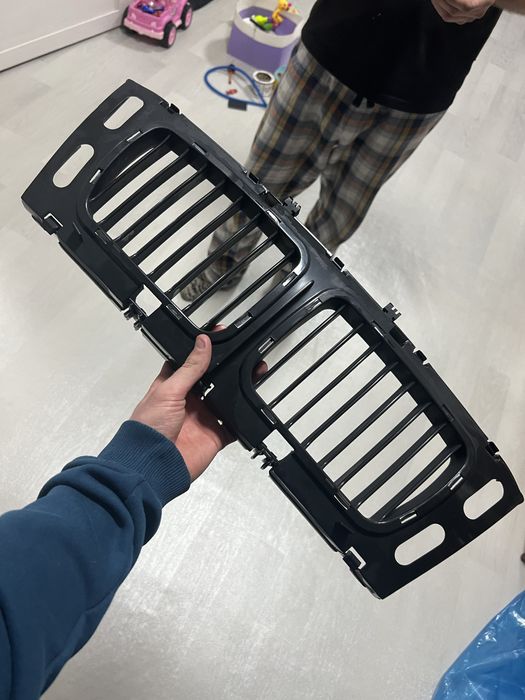 Решетка ноздри Bmw e34