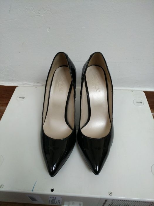 Pantofi stiletto din piele mar. 37