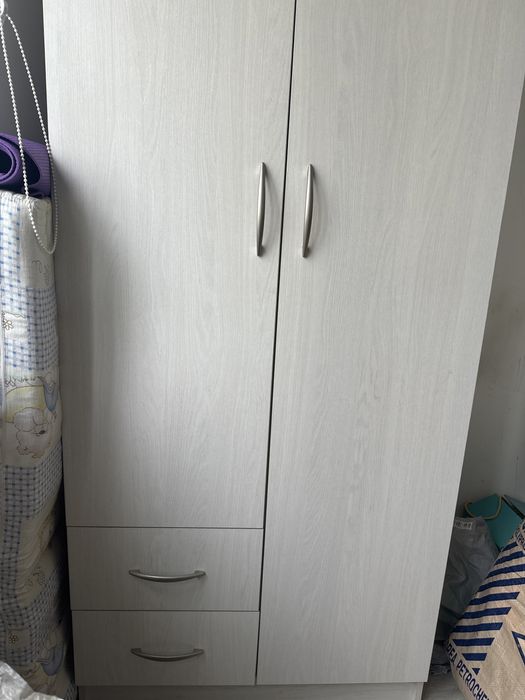 Срочно продам два одинаковых шкафа!