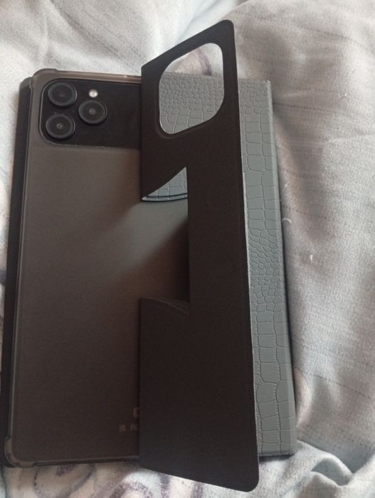 Tabletă iPro 17 Android 15 + tastatură + mouse + accesorii – 850 lei n