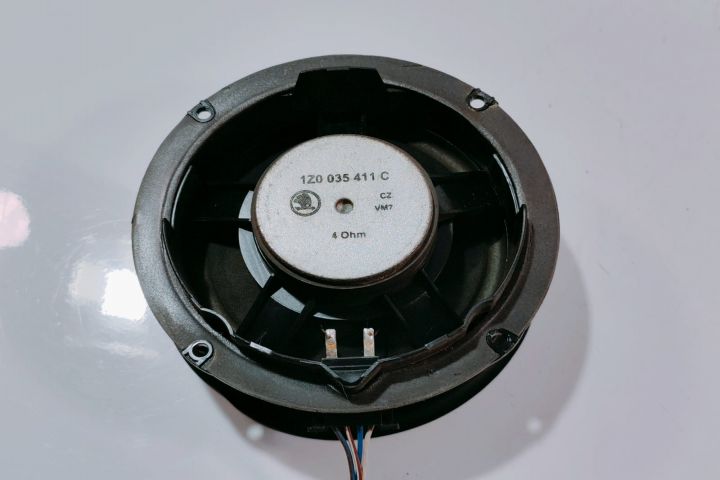 Boxa  difuzor 1Z0035411C Skoda Octavia a 2-a generatie seria