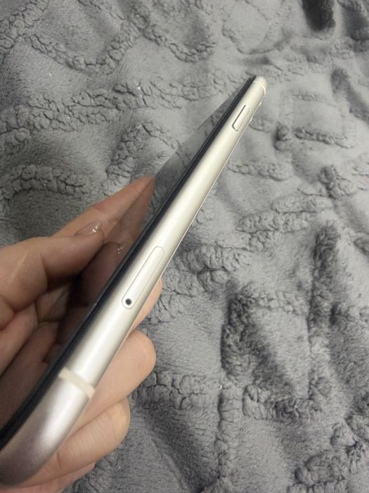 Продам Iphone 11 128 гб